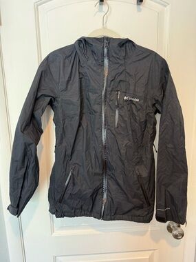 Columbia Black Hooded Shell Jacket with Geometric Lining